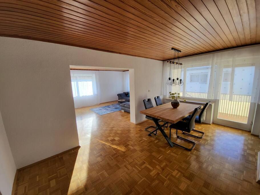 Zentrale, Helle Ferienwohnung Crailsheim Buitenkant foto