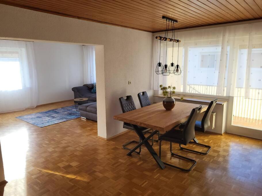 Zentrale, Helle Ferienwohnung Crailsheim Buitenkant foto